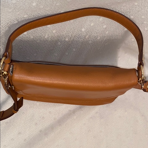 *SOLD*Nordstrom Bella Leather Crossbody Bag - Picture 7 of 14